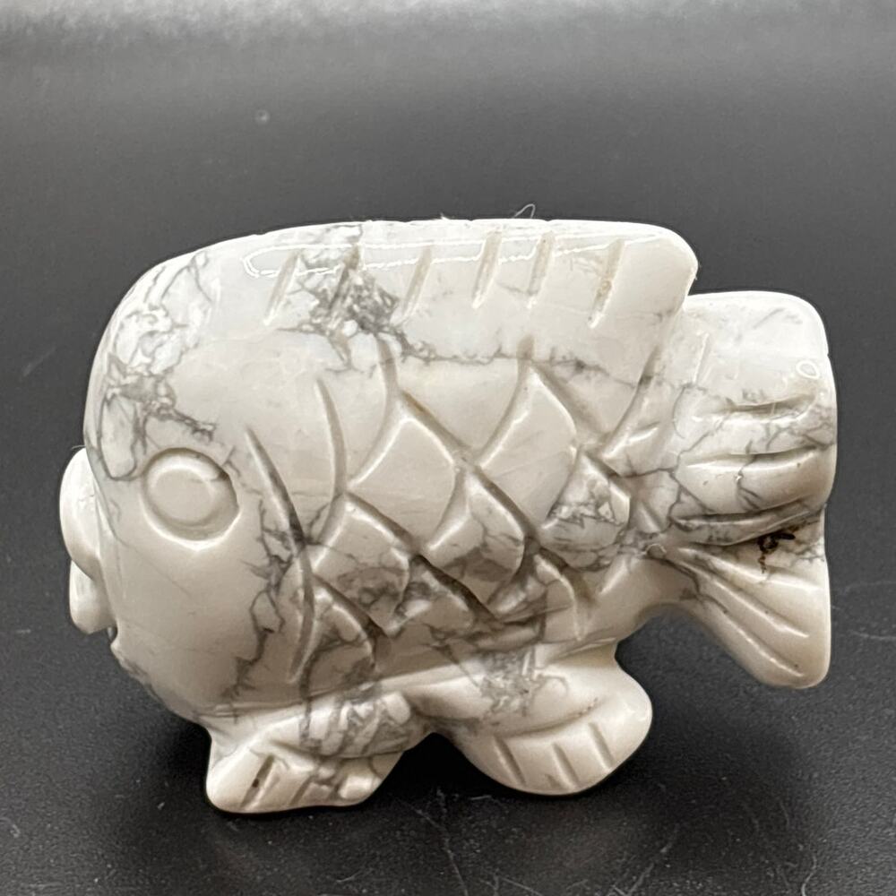 Cute Crystal Howlite Fish Carving!